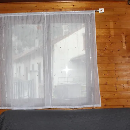 Maison De Charme Calme Entouree De Montagne